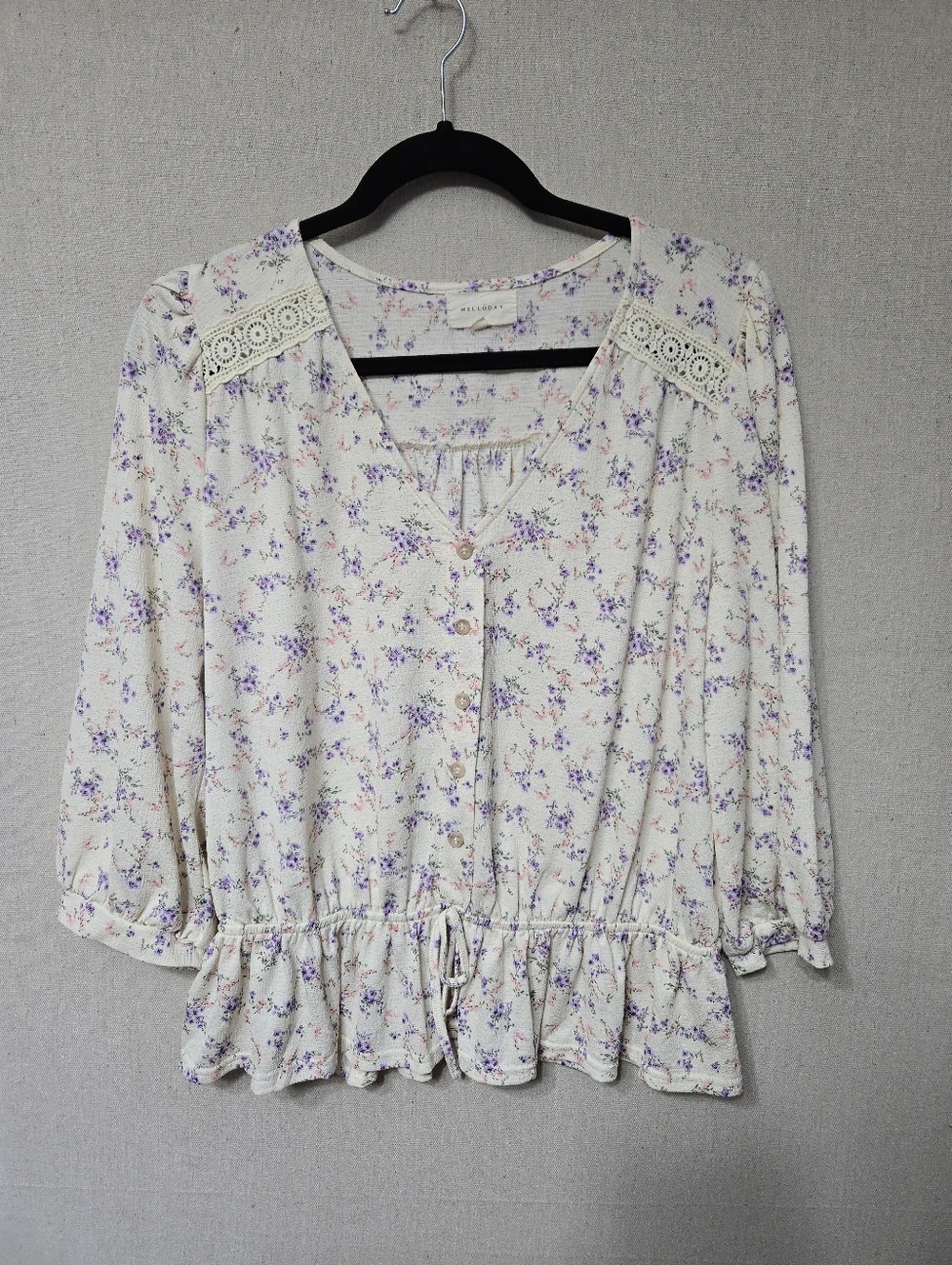 MELLODAY Cream Blouse with Lilac and Pink Floral Print